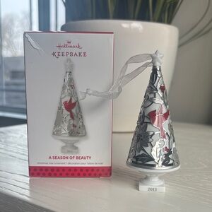 Hallmark Season of Beauty Retired 2013 Ornament - Rare